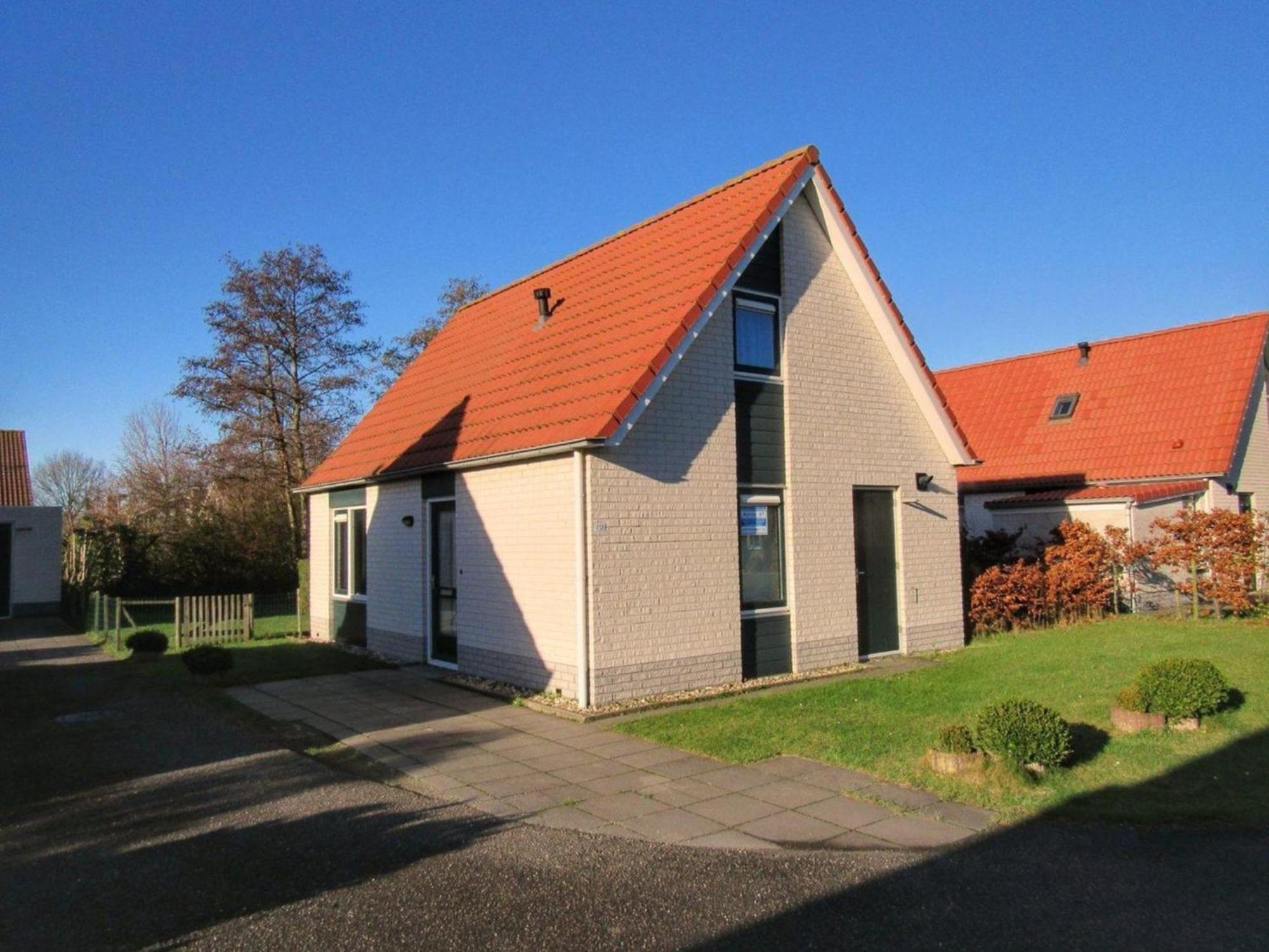 Vakantiehuis Inviting With Garden